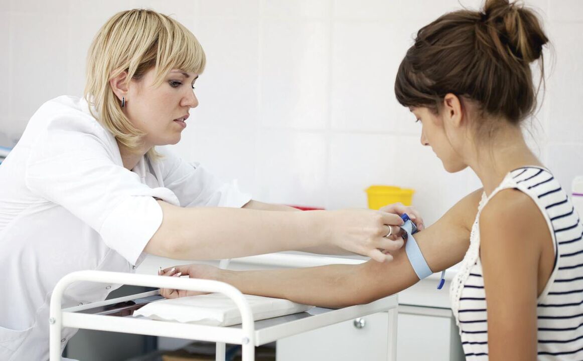 Analyse du sang pour les parasites